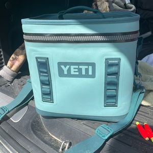 Yeti Hopper